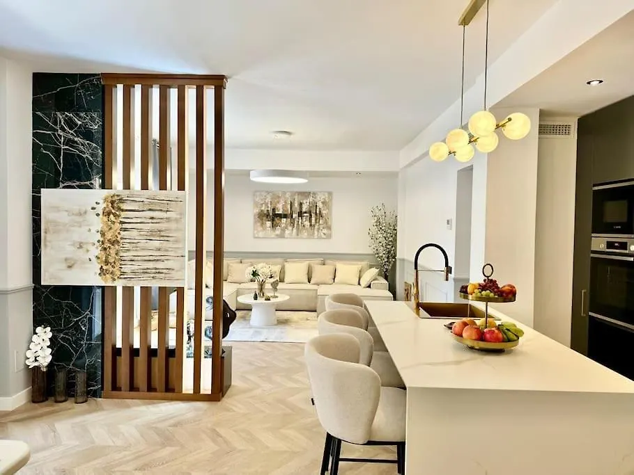 4Bd Central Soho Luxe Retreat Terrace 2Bh & Ac Málaga Apartment